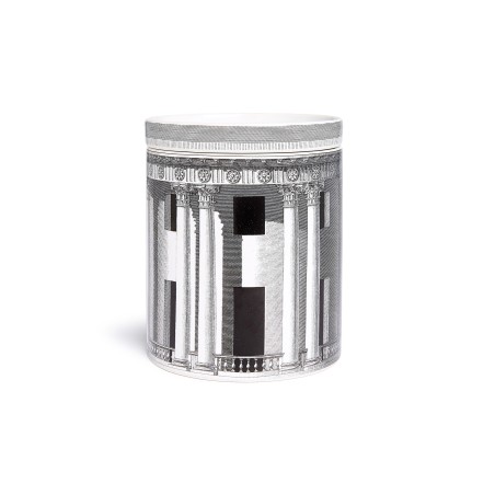 FORNASETTI NEL MENTRE Vela perfumada grande. Architettura Décor. Immaginazione Fragrance.